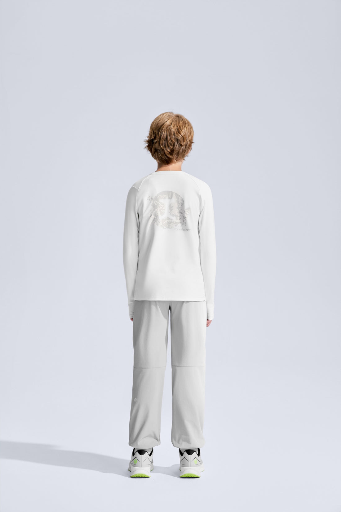 **Moon Grey**
