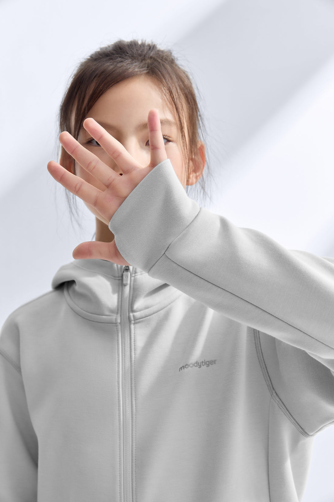 **Moon Grey**