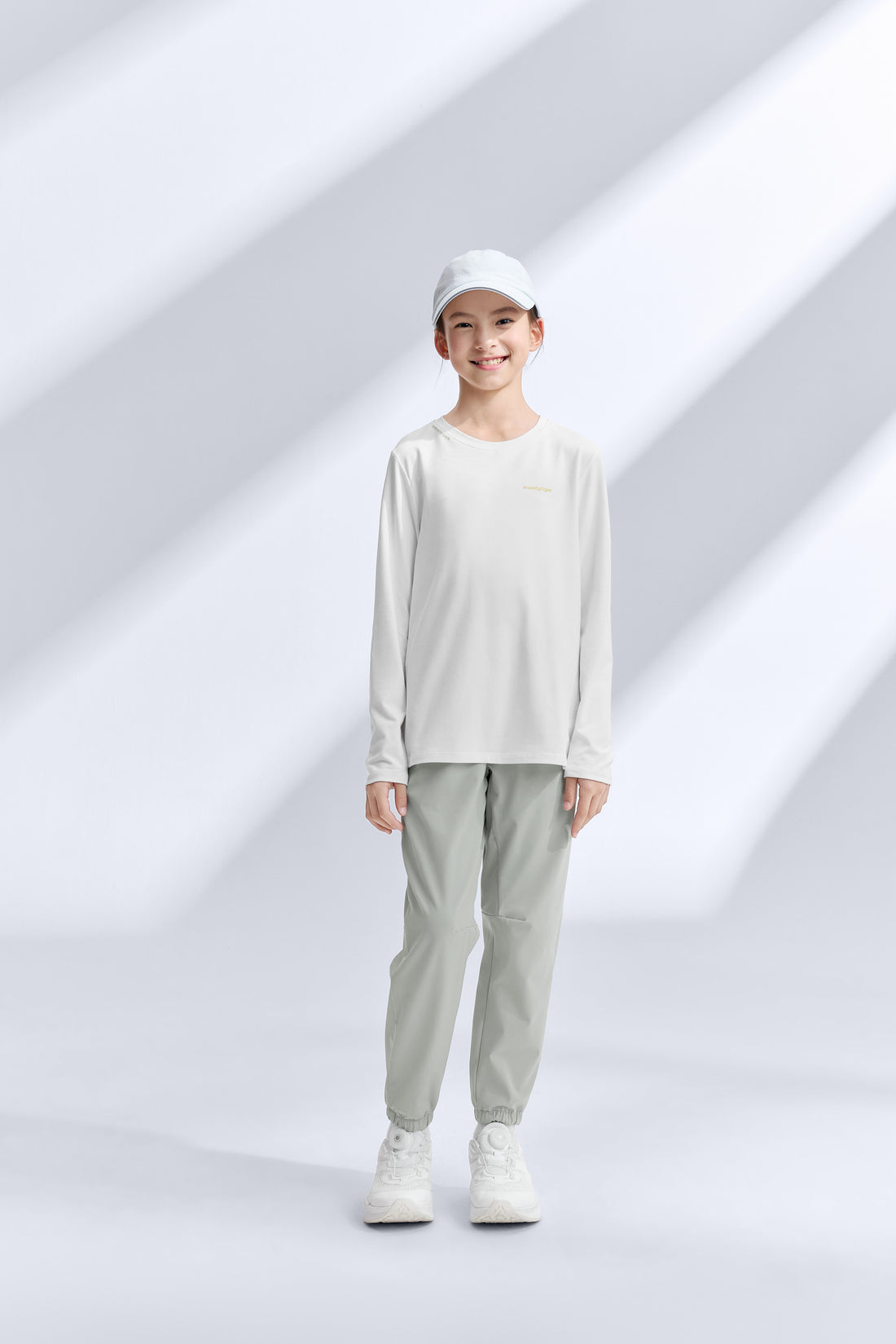 **Cloud Dancer**