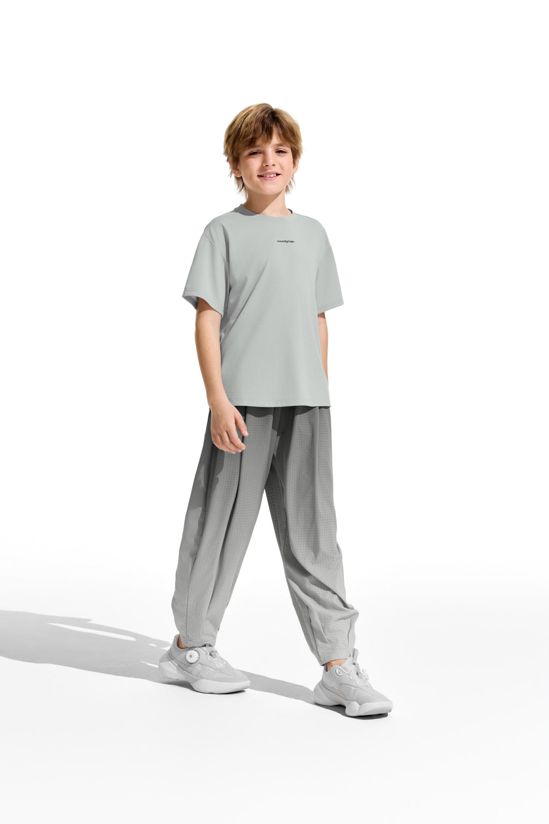 **Gradient Quiet Grey**