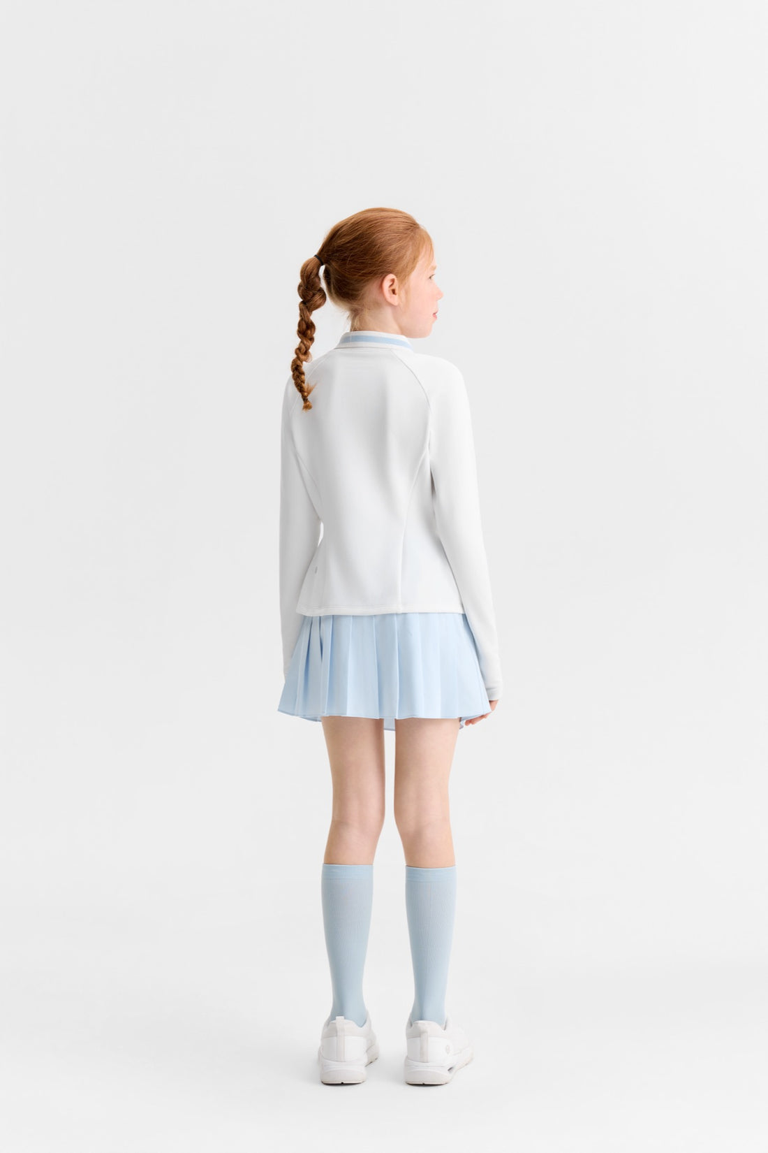 **Cloud Dancer**