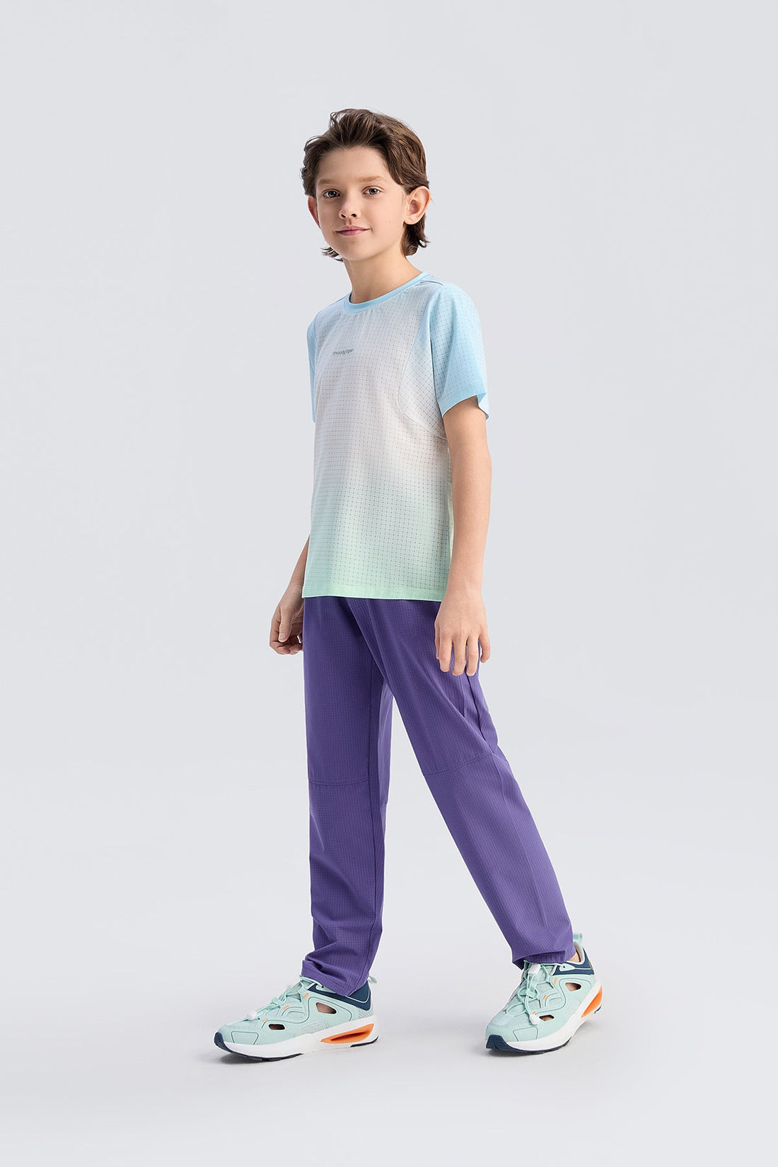 **Spectrum White Cyan**