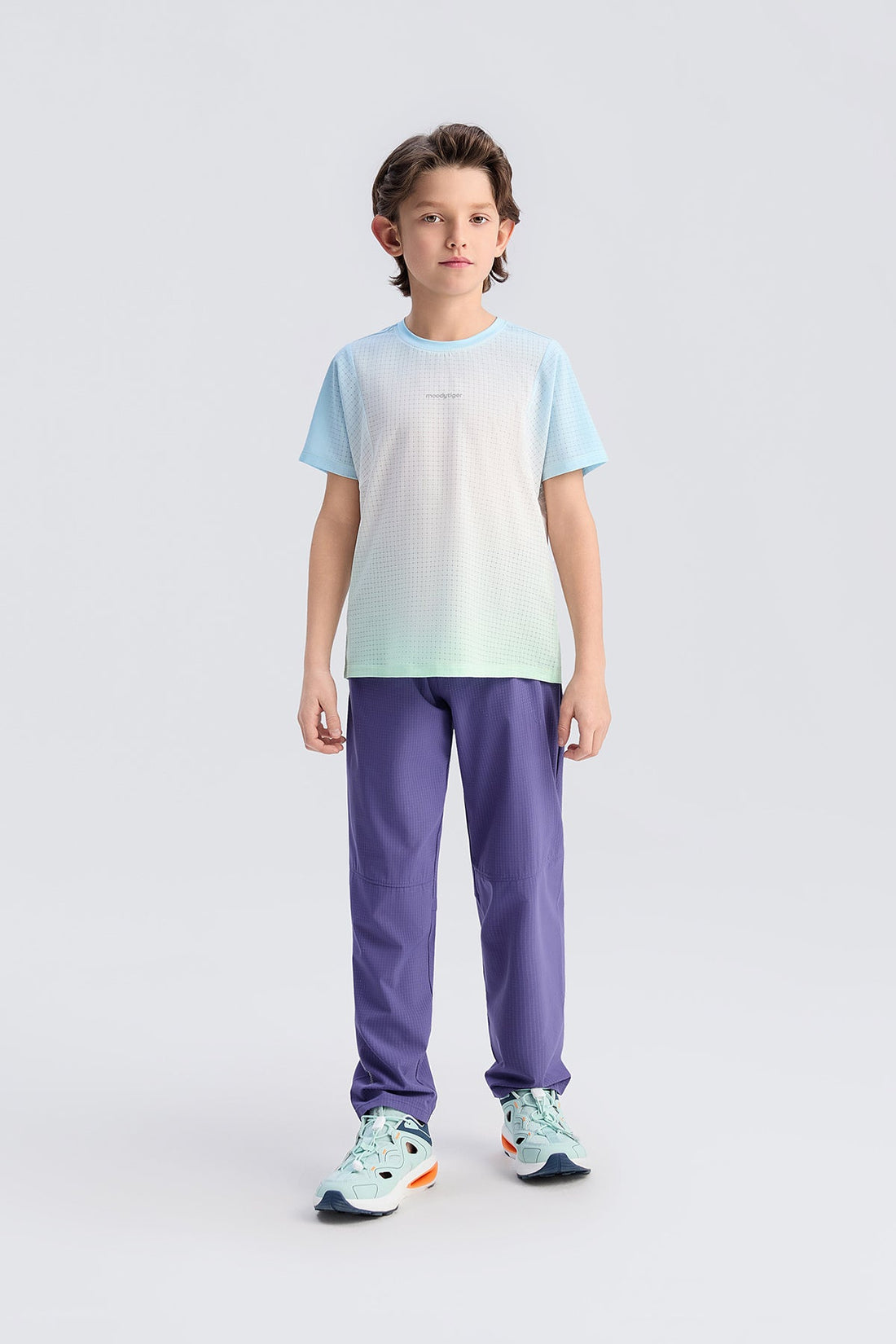 **Spectrum White Cyan**