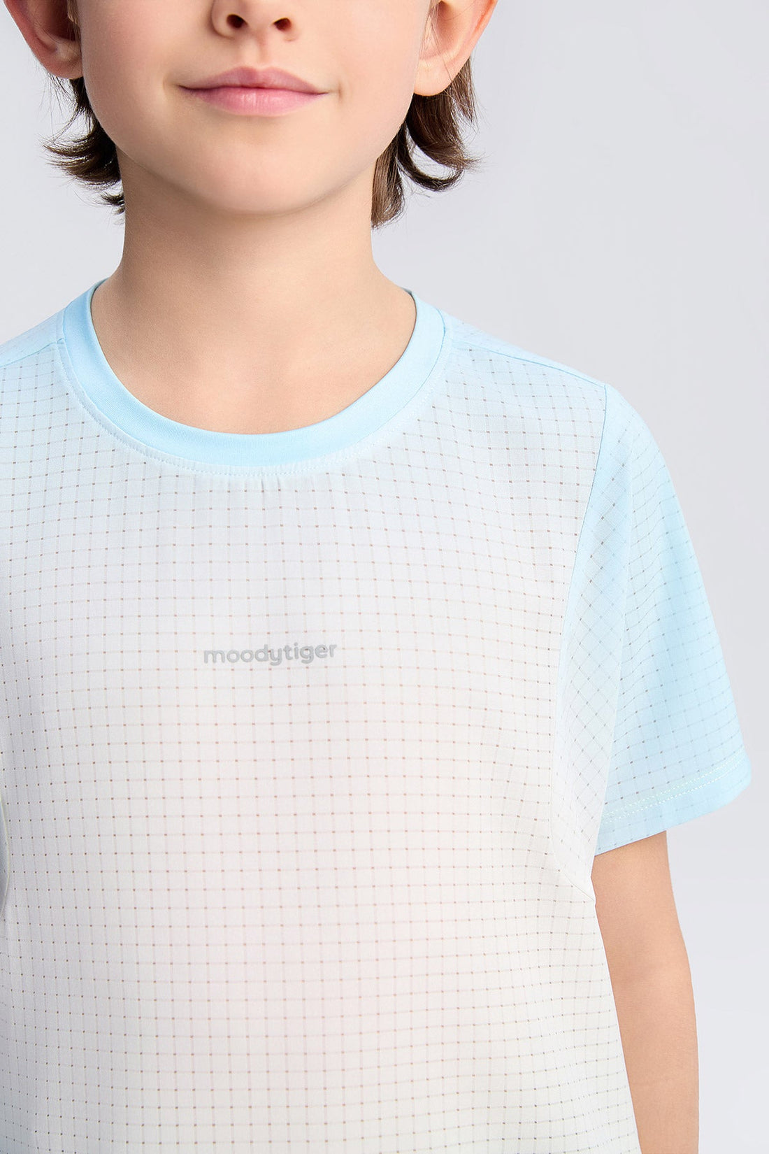 **Spectrum White Cyan**