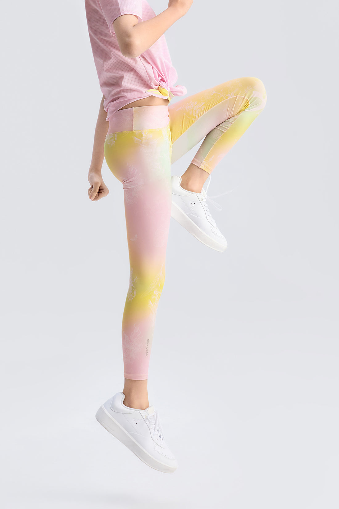 **Gradient Buzz Pink**