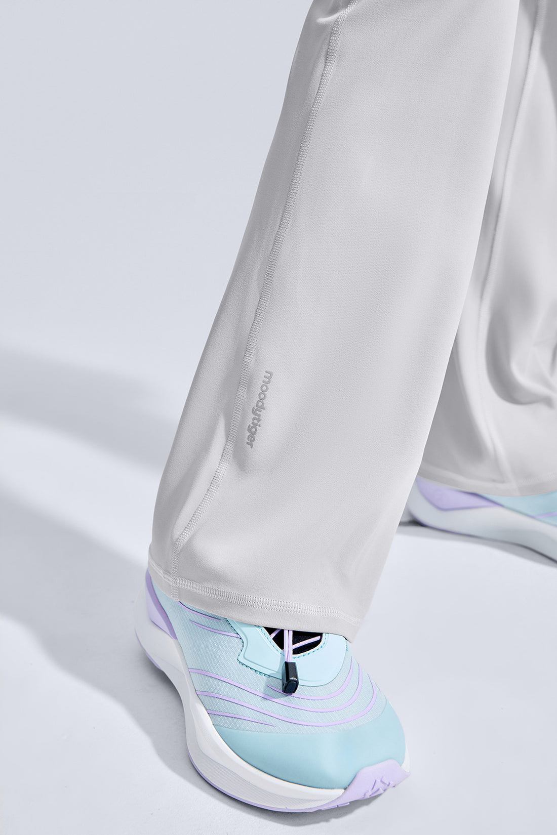 **Moon Grey**