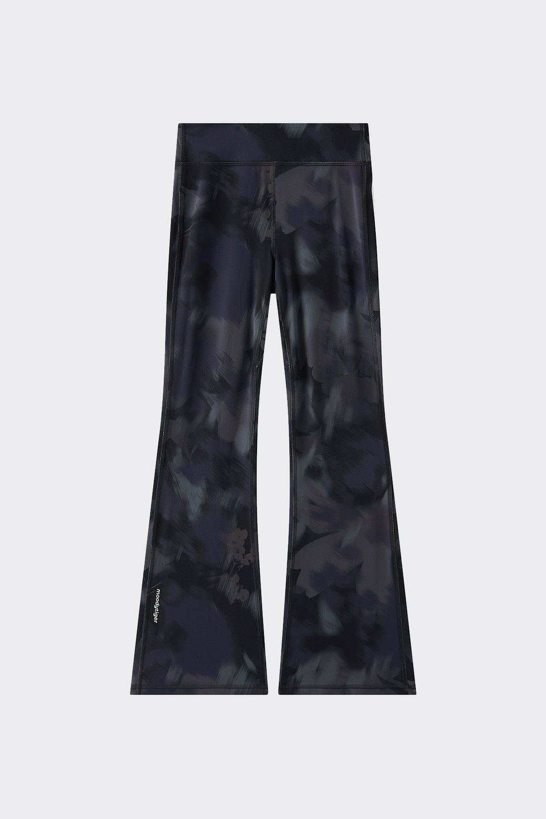 **Bloom Romance Black**