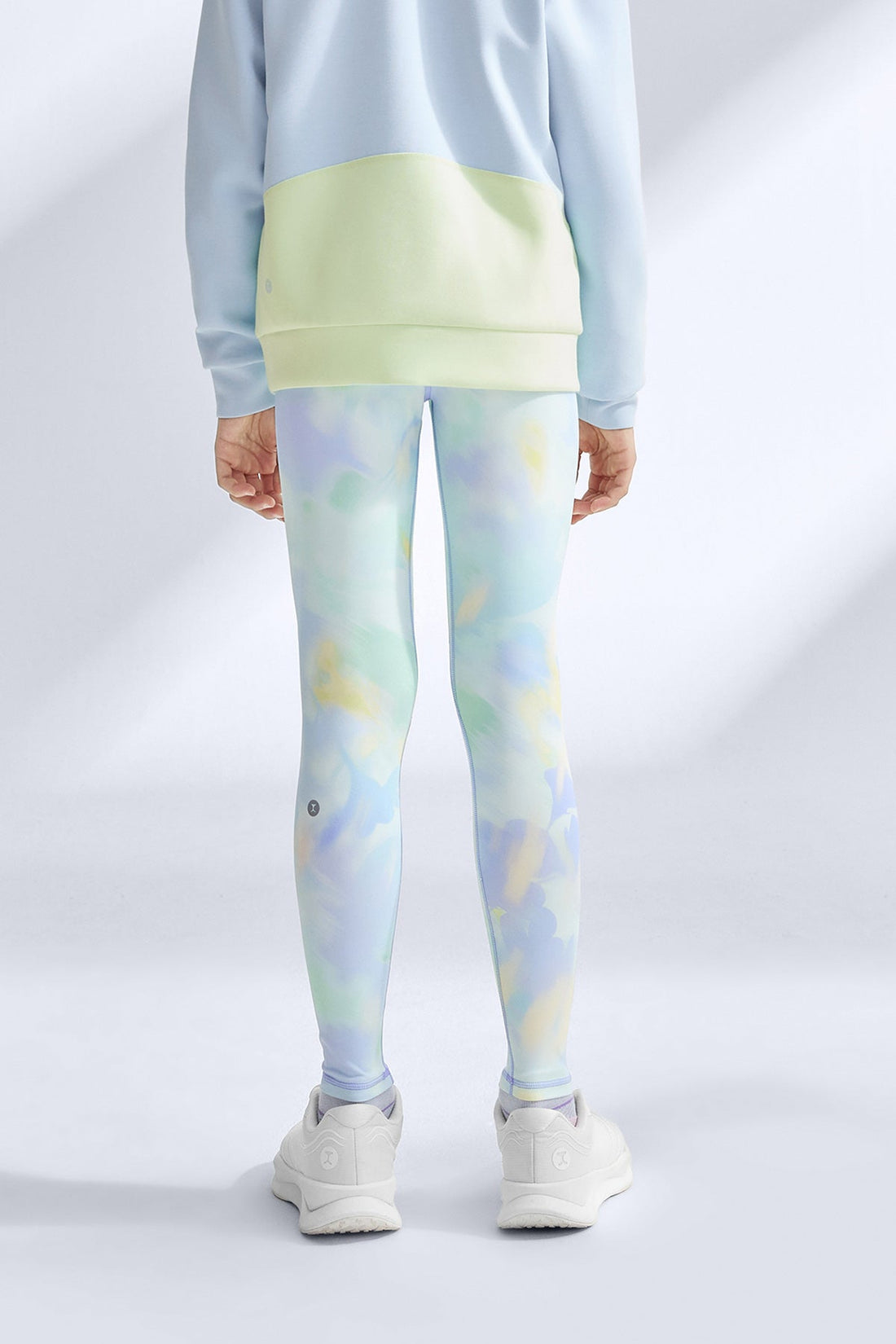 **Bloom Romance Blue**