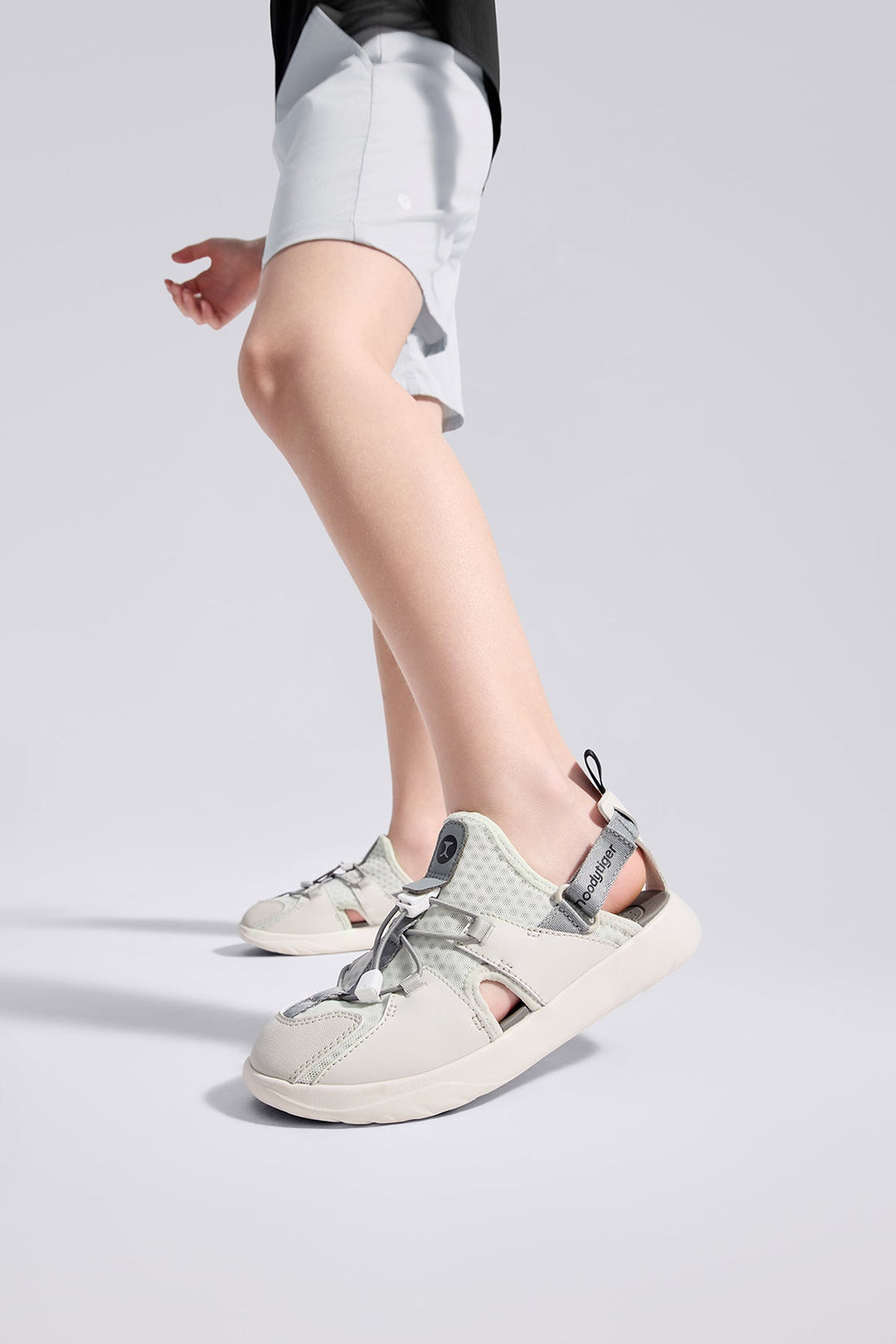 **Moon Grey**