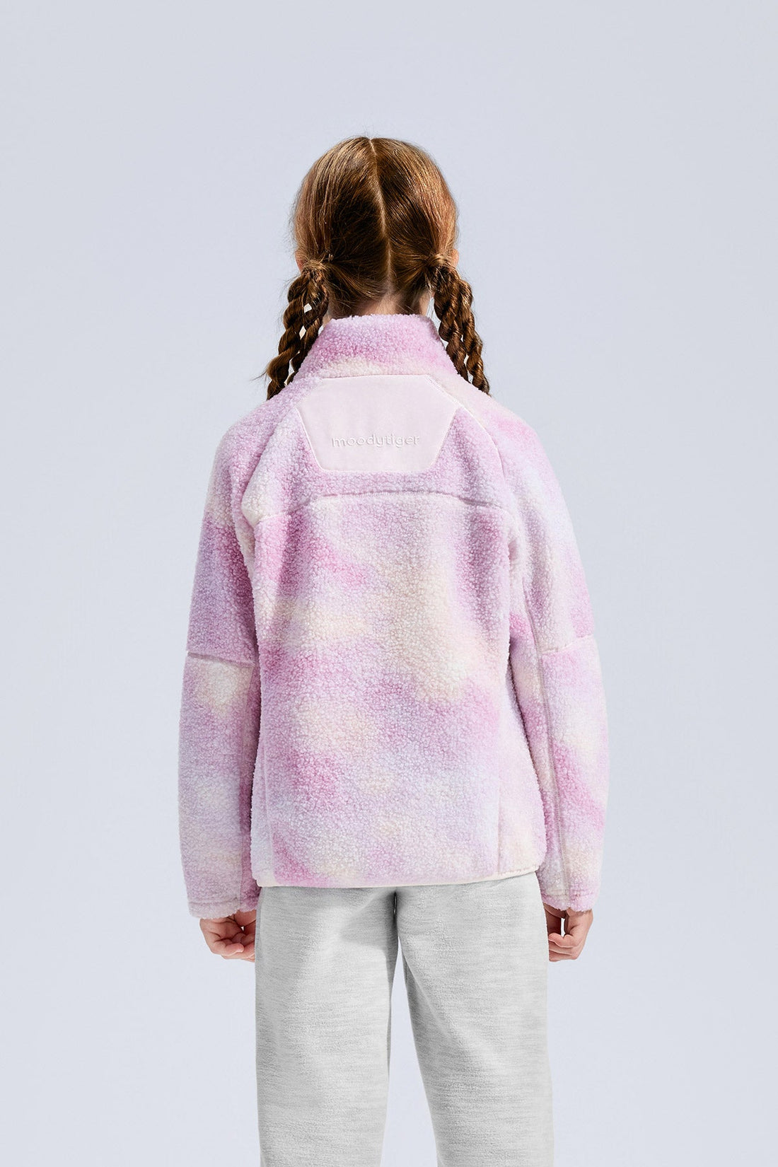 **Chasing Light Pink**